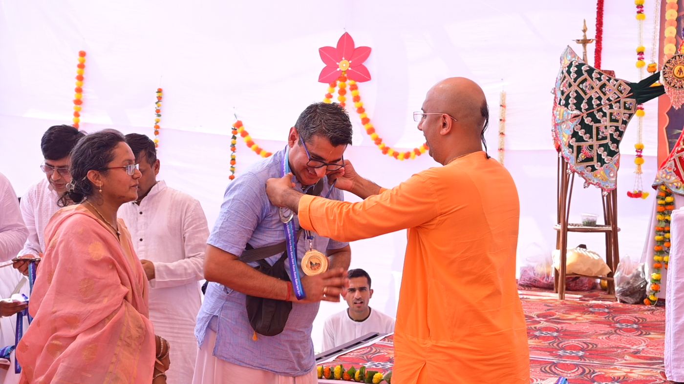 Evolve Pune community members at the Jagannath festival