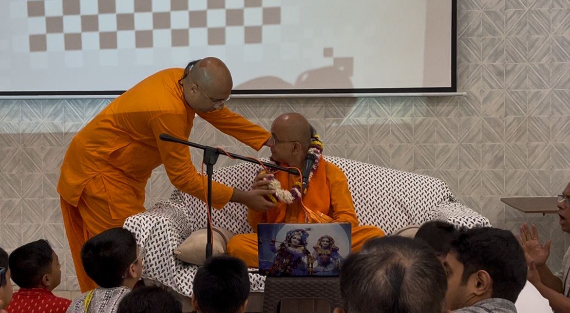 Felicitation at an Evolve Pune leadership event