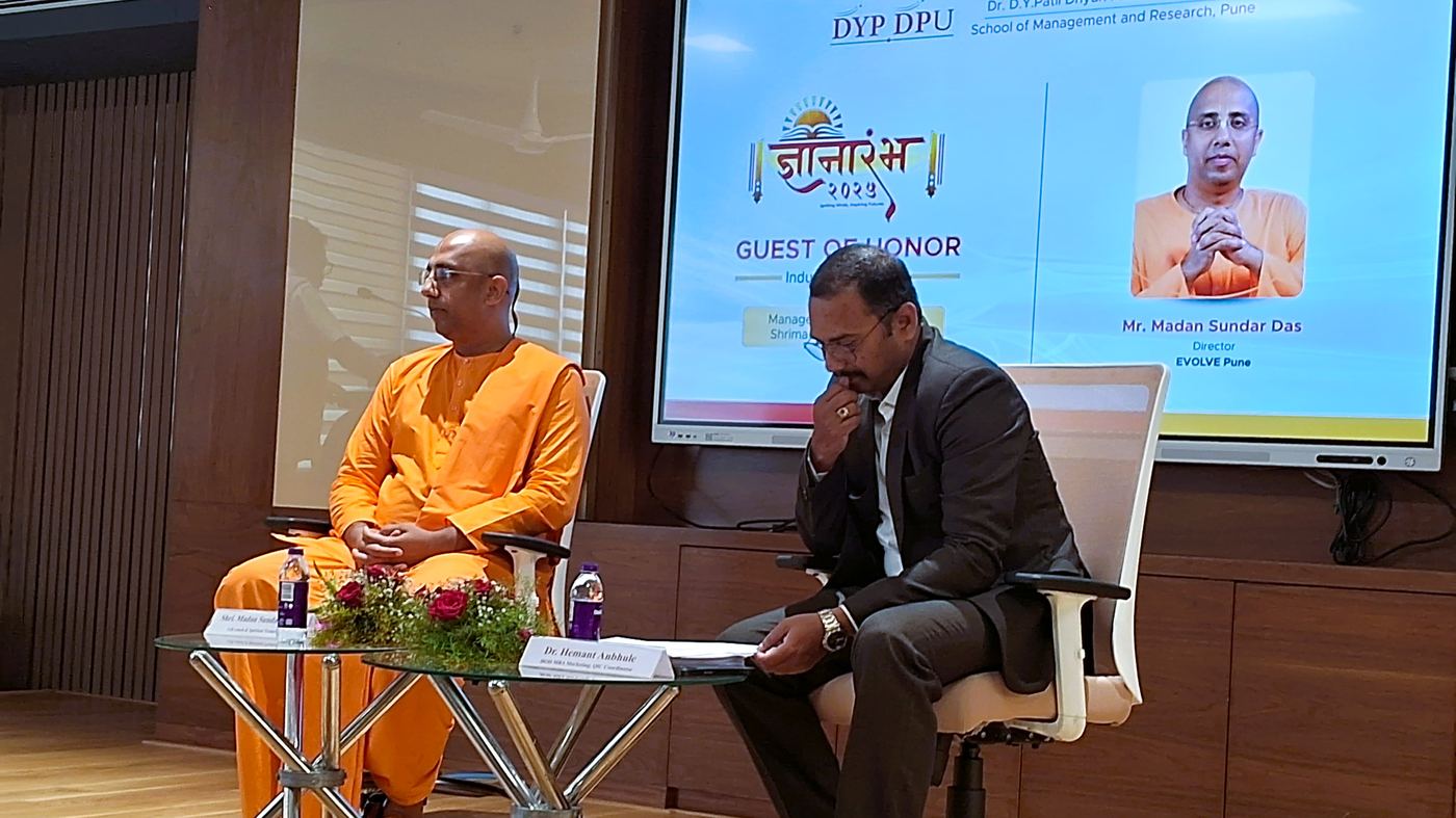 Panel discussion at an Evolve Pune leadership event