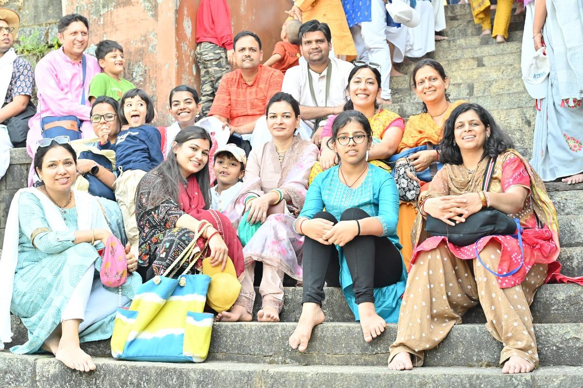 Group photo of Evolve Pune leadership program participants